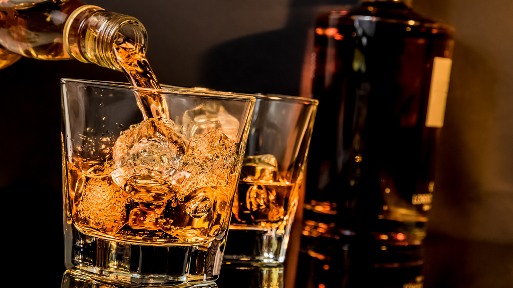 Creating a Whiskey Tasting Experience at Home Tips for Whiskey Enthusiasts