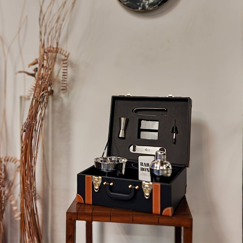 Portable Bar Set in Leather case with 3 Whiskey Glass(Vintage Black)
